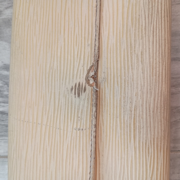 LOUIS VUITTON Yellow Epi Leather Bi Fold Long Wallet Purse Women's - Picture 3 of 14